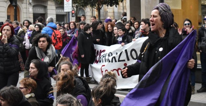 Concentración por el 8M en Vitoria. / Halabedi Irratia