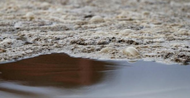 Detalle de una planta de tratamiento de aguas residuales. EFE/J.J. Guillén