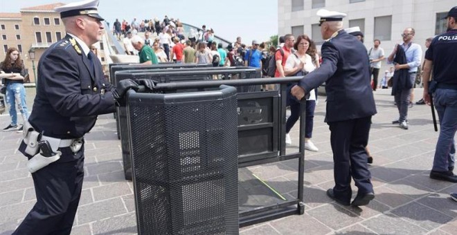 Protesta contra las barreras para entrar a Venecia. EFE