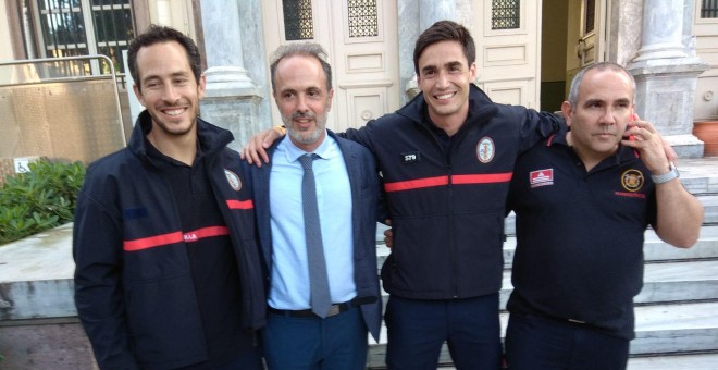 Manuel Blanco, Julio Latorre y Enrique Rodríguez junto a su abogado. /MARÍA IGLESIAS