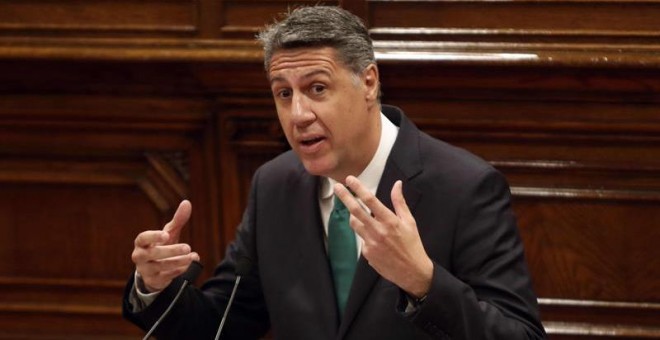 El líder del PPC, Xavier García Albiol, durante su intervención ante el pleno del Parlament, donde se celebra la segunda sesión del debate de investidura. EFE/ Toni Albir