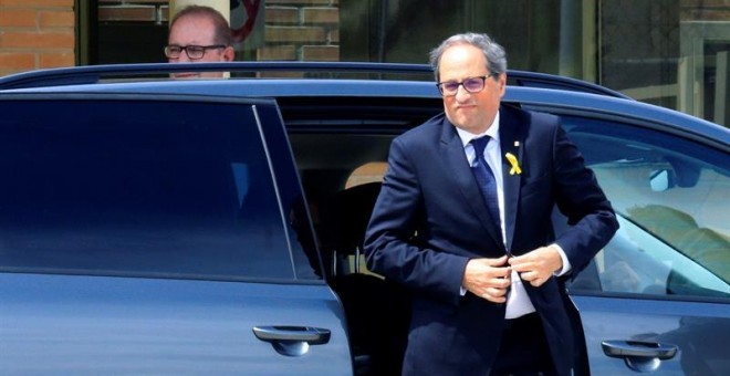 El president de la Generalitat, Quim Torra, a su llegada a la cárcel de Soto del Real donde se entrevistó con los expresidentes de la ANC y Òmnium Jordi Sánchez y Jordi Cuixart, respectivamente. - EFE