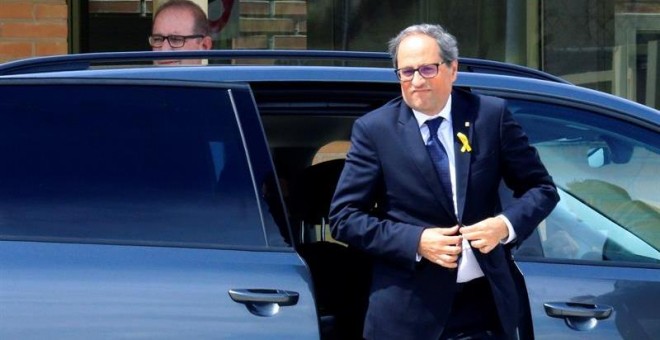 El president de la Generalitat, Quim Torra, a su llegada a la cárcel de Soto del Real donde se entrevistó con los expresidentes de la ANC y Òmnium Jordi Sánchez y Jordi Cuixart, respectivamente. - EFE