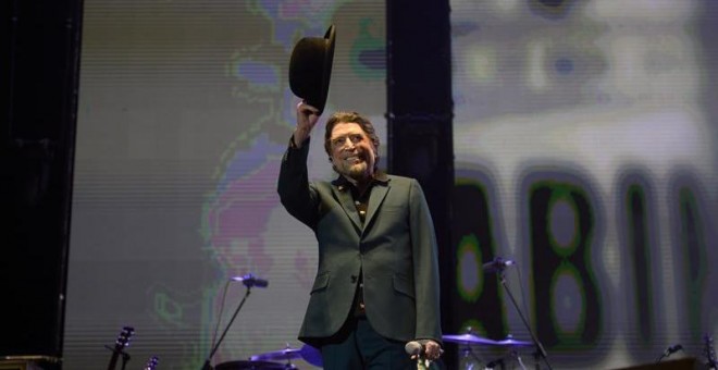 El cantante y compositor Joaquín Sabina durante el concierto que ofrece esta noche en Madrid. EFE/Víctor Lerena