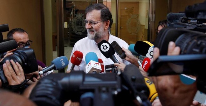 El expresidente del Gobierno Mariano Rajoy, a su llegada para incorporase en Santa Pola (Alicante) a su plaza como registrador de la propiedad. - EFE