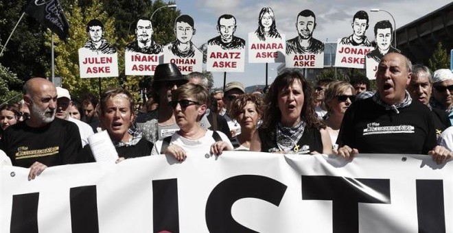 16/06/2018.- Manifestación convocada bajo el lema 'Hau ez da justicia/Esto no es justicia', por los colectivos Altsasu Gurasoak y la Plataforma Altsasukoak Aske, en apoyo a los jóvenes de Alsasua condenados por agredir a dos guardias civiles y sus parejas