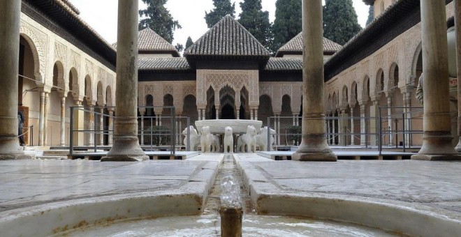 El Patio de los Leones de la Alhambra de Granada. EFE