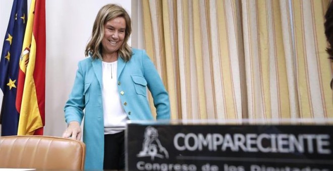 26/06/2018.- La exministra y ex vicesecretaria general de Organización del PP, Ana Mato, momentos antes de comparecer ante la comisión del Congreso de los Diputados que investiga la supuesta financiación ilegal del PP, donde ha defendido hoy su inocencia