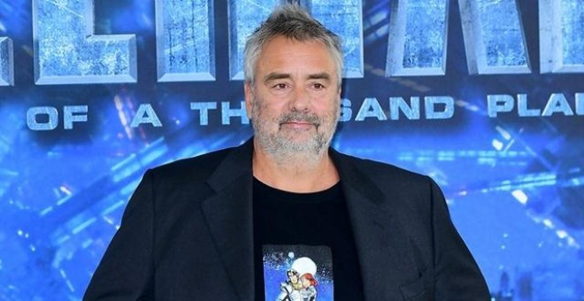 Tres mujeres denuncian al director Luc Besson por agresión sexual.