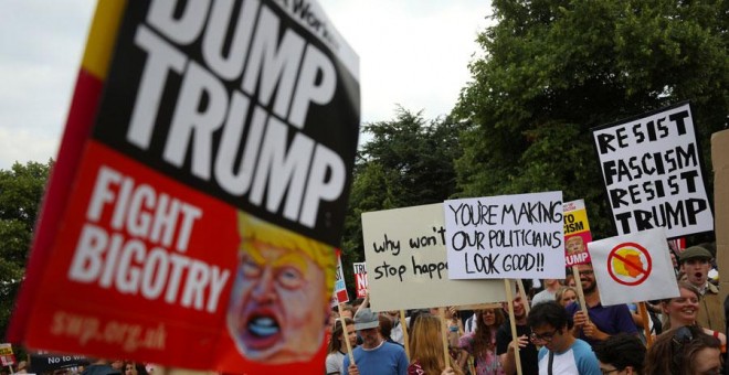 Manifestación contra Trump en Londres este jueves. REUTERS/Simon Dawson