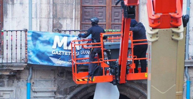 Desalojan el Palacio Marqués de Rozalejo de Pamplona, ocupado desde 2017. / @oihanvito