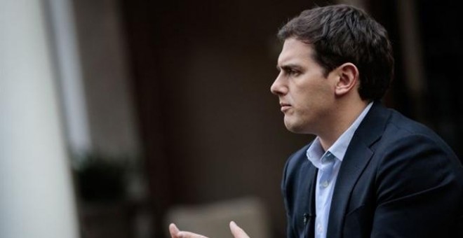 Rivera dice que Ciudadanos no apoyará el decreto para exhumar a Franco. / Europa Press