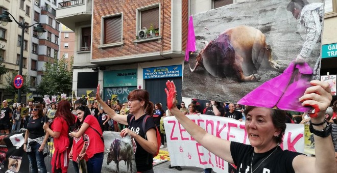 Concentración antitaurina en Bilbao el pasado mes de agosto. / DANILO ALBIN