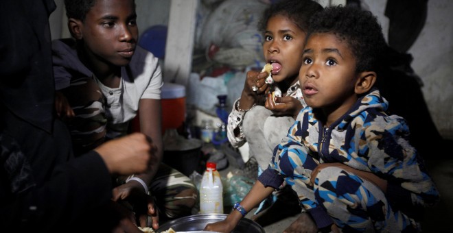 Los niños desplazados de la ciudad portuaria de Hodeidah  |  Archivo/Reuters