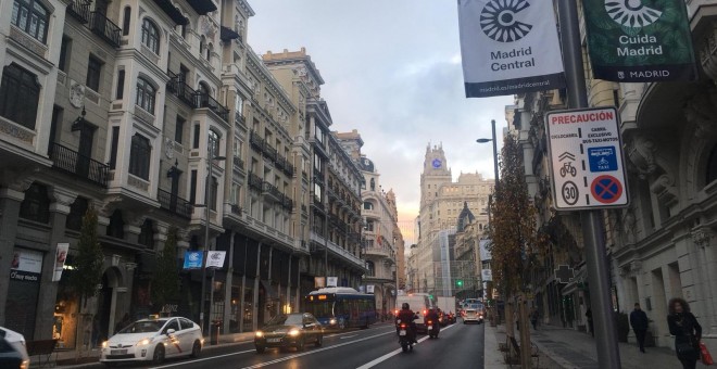 La Gran Vía de Madrid este viernes a las 8.30 horas.