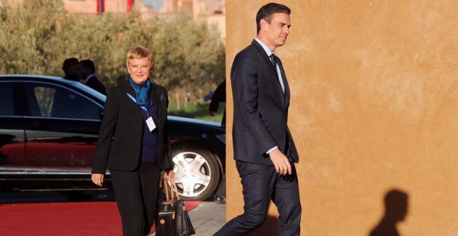 El presidente del Gobierno español, Pedro Sánchez, a su llegada a la cumbre de la ONU sobre migración que tiene lugar en Marrakech (Marruecos). EFE/Kiko Huesca