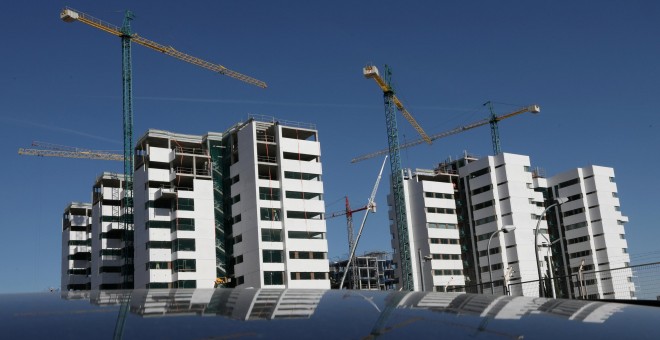 Viviendas en construcción en Madrid. REUTERS/Susana Vera