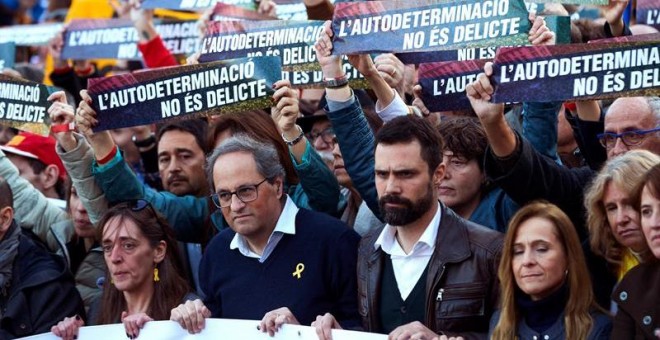 El president, Quim Torra, en la manifestación contra el juicio del procés en Barcelona. / EFE
