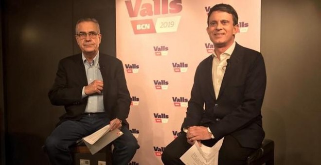El exprimer ministro francésManuel Valls junto a Celestino Corbacho . / EUROPA PRESS
