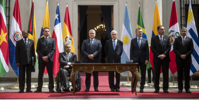 Los presidentes que participaron en el encuentro junto a las banderas de sus países. / Marcelo Segura (Presidencia Chile).