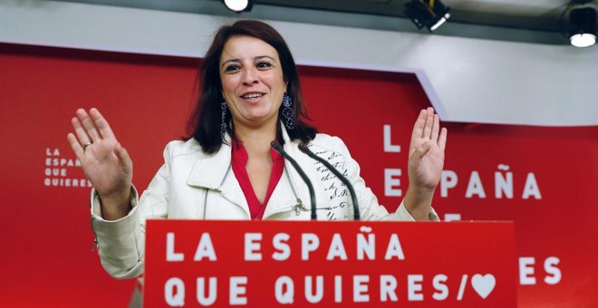La vicesecretaria del PSOE, Adriana Lastra, durante una rueda de prensa tras la reunión del Comité de Elección, en la sede en Ferraz. EFE/J.P. Gandúl