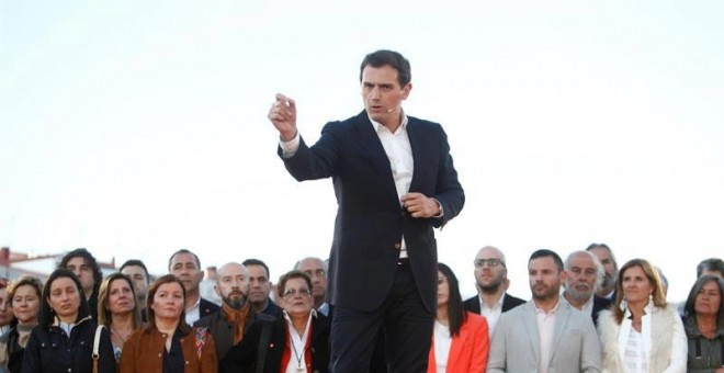 El presidente de Ciudadanos, Albert Rivera, durante un acto electoral en A Coruña. (CABALAR | EFE)