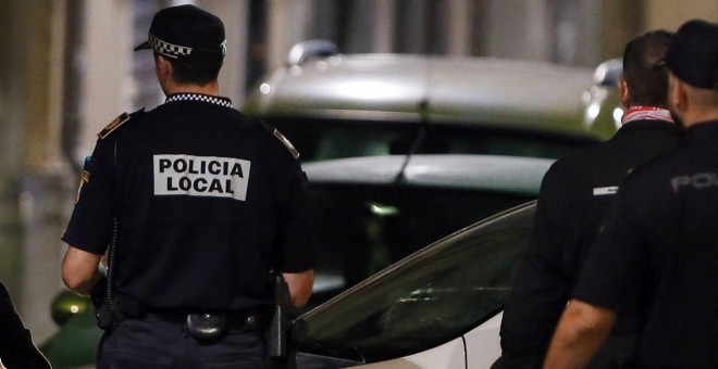 Agentes de Policía Local de Alicante en una foto de archivo. | EFE