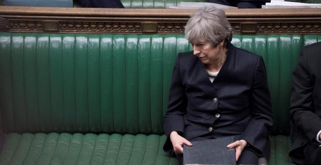 La primera ministra del Reino Unido, Theresa May, interviene este jueves ante la Cámara de los Comunes./EFE