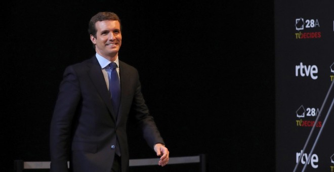El candidato a la presidencia del Gobierno por el Partido Popular, Pablo Casado, a la finalización del debate celebrado en el Estudio 1 de Prado del Rey, en Madrid. EFE/JuanJo Martín.