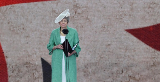 5.06.2019 - Theresa May durante el evento conmemorativo del 75 aniversario del Día-D en  Portsmouth, Inglaterra. REUTERS/Toby Melville