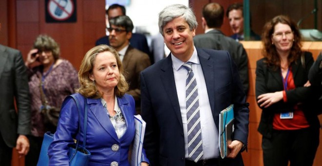Nadia Calviño y Mário Centeno, en una reunión en Bruselas hace unas semanas. REUTERS/Francois Lenoir