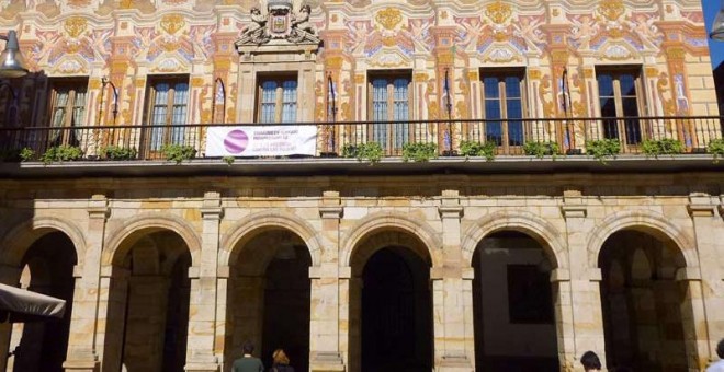 Fachada principal del Ayuntamiento de Barcelona.