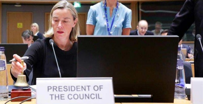 Federica Mogherini durante la reunión en Bruselas de los 28 ministros europeos de Asuntos Exteriores. (EFE)