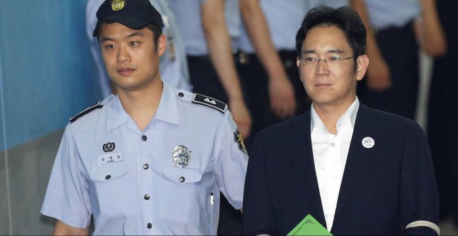 07/08/2017.- Lee Jae-yong, el heredero de Samsung, llegando al juzgado. REUTERS/Pool
