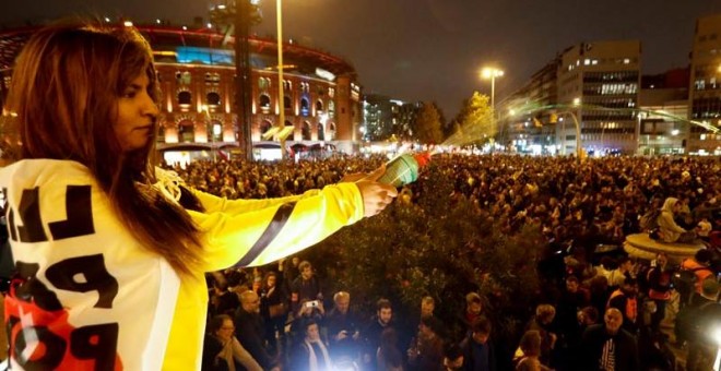 Aspecto de la concentración Plaza de Espanya. (JON NAZCA | REUTERS)