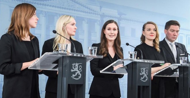 Li Andersson ministra de Educación,Maria Ohisalo, ministra de Interior, la primera ministra Sanna Marin, Katri Kulmuni, ministra de Finanzas y Thomas Blomqvist ministro de Cooperación Nórdica. EFE/EPA/KIMMO BRANDT