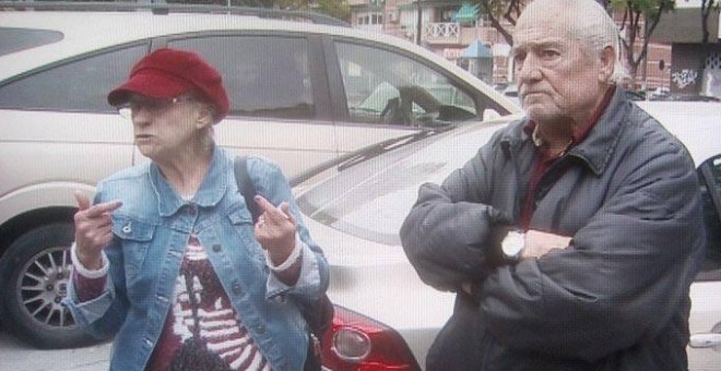 Juan e Isabel, la pareja de ancianos que vive en un coche en una pedanía de Murcia. (Captura de TVE)