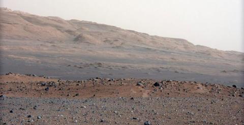 Una de las fotografías tomadas por el Curiosity en la que se ve el Monte Picudo - EFE