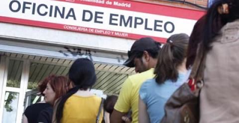 El paro juvenil en España supera el 40%. guillermo sanz