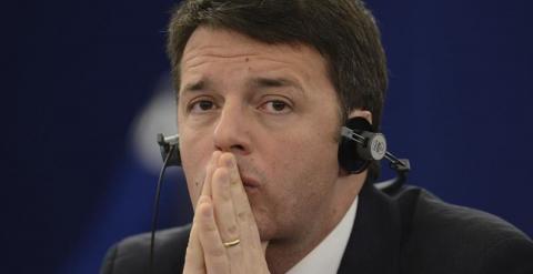 El primer ministro italiano, Matteo Renzi, durante la sesión en la Eurocámara. - EFE