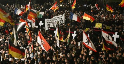 Manifestación a favor de Pegida en Dresde el pasado 12 de enero. /Reuters