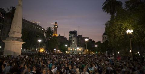 Protesta el pasado lunes en la Plaza de Mayo, en Buenos Aires, Argentina, por la muerte del fiscal Alberto Nisman / EFE