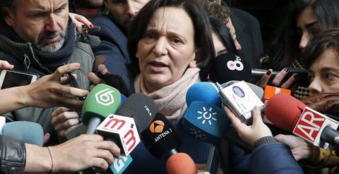 La secretaria de Ańalisis Político de Podemos, Carolina Bescansa, en unas declaraciones a los periodistas. EFE