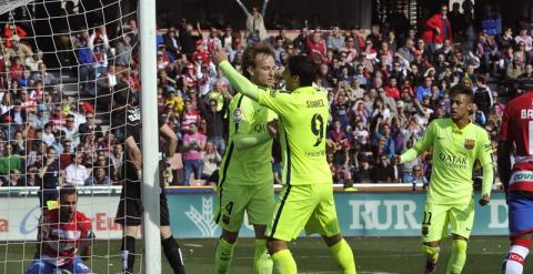 Rakitic celebra su gol al Granada. EFE/Miguel Ángel Molina