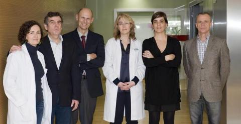 Fotografía facilitada por la revista 'Cell', Hospital Clínic, Institut de Bioingenieria de Catalunya (IBEC) y Hospital Sant Joan de Deu de los doctores que han participado en una investigación./EFE