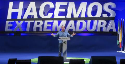 El presidente regional del PP, José Antonio Monago, interviene en la clausura de la convención del PP de Extremadura, para dar a conocer su programa ante los próximos comicios autonómicos y municipales./ EFE/ Jero Morales