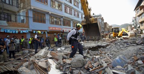 Nepal aún trata de recuperarse del terremoto del pasado 25 de abril que ha causado más de 8.000 muertos, 15.000 heridos y decenas de miles de viviendas dañadas./ REUTERS