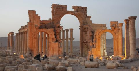 Fotografía de archivo de la antigua ciudad de Palmira en Siria, una de las joyas arqueológicas de Oriente Medio, amenazada por el ataque del  Estado Islámico. EFE/Youssef Badawi