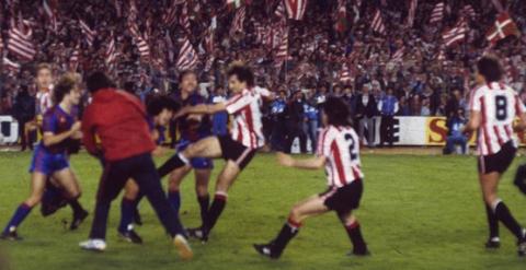 Momento de la trifulca desatada en la final de Copa del 84.