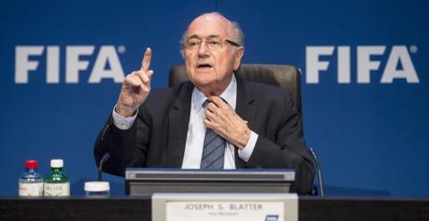 Joseph Blatter durante su rueda de prensa tras ser reelegido presidente de la FIFA. /REUTERS